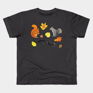 Cute squirrels in a forest pattern: red, black, and gray on a green background Kids T-Shirt